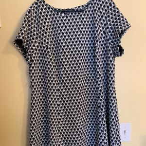 Short sleeve patterned dress